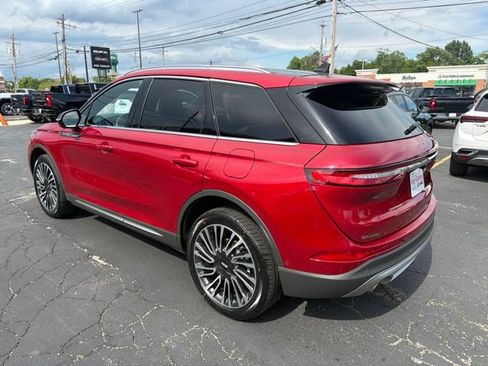Used 2022 Lincoln Corsair Reserve w/ Equipment Group 201A AWD/4WD image 4