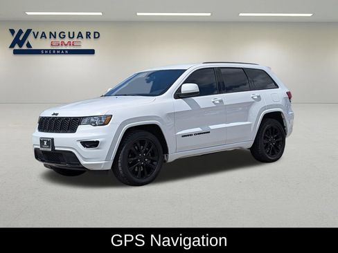 Used 2021 Jeep Grand Cherokee Laredo X RWD image 3
