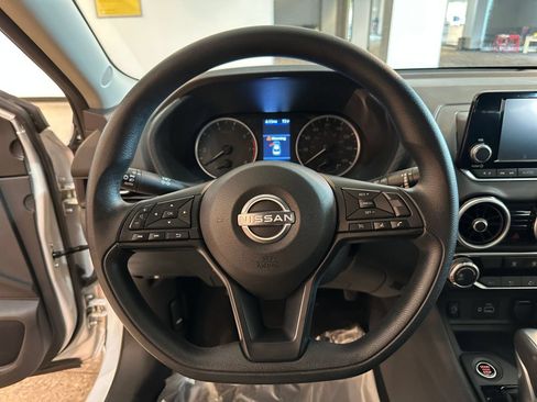 Used 2025 Nissan Sentra S FWD image 27