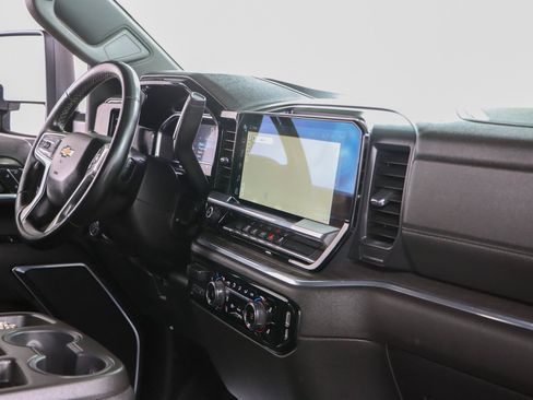 Used 2024 Chevrolet Silverado 2500 LTZ AWD/4WD image 27