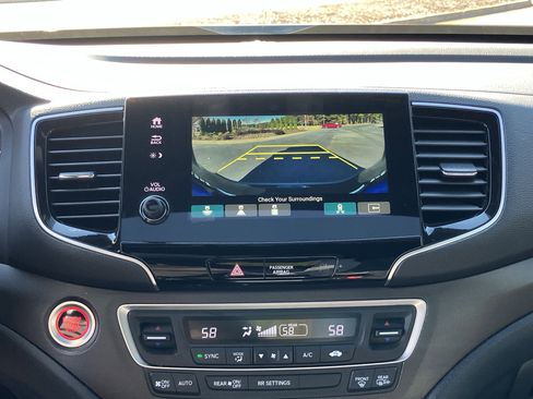 Certified 2023 Honda Passport TrailSport image 28