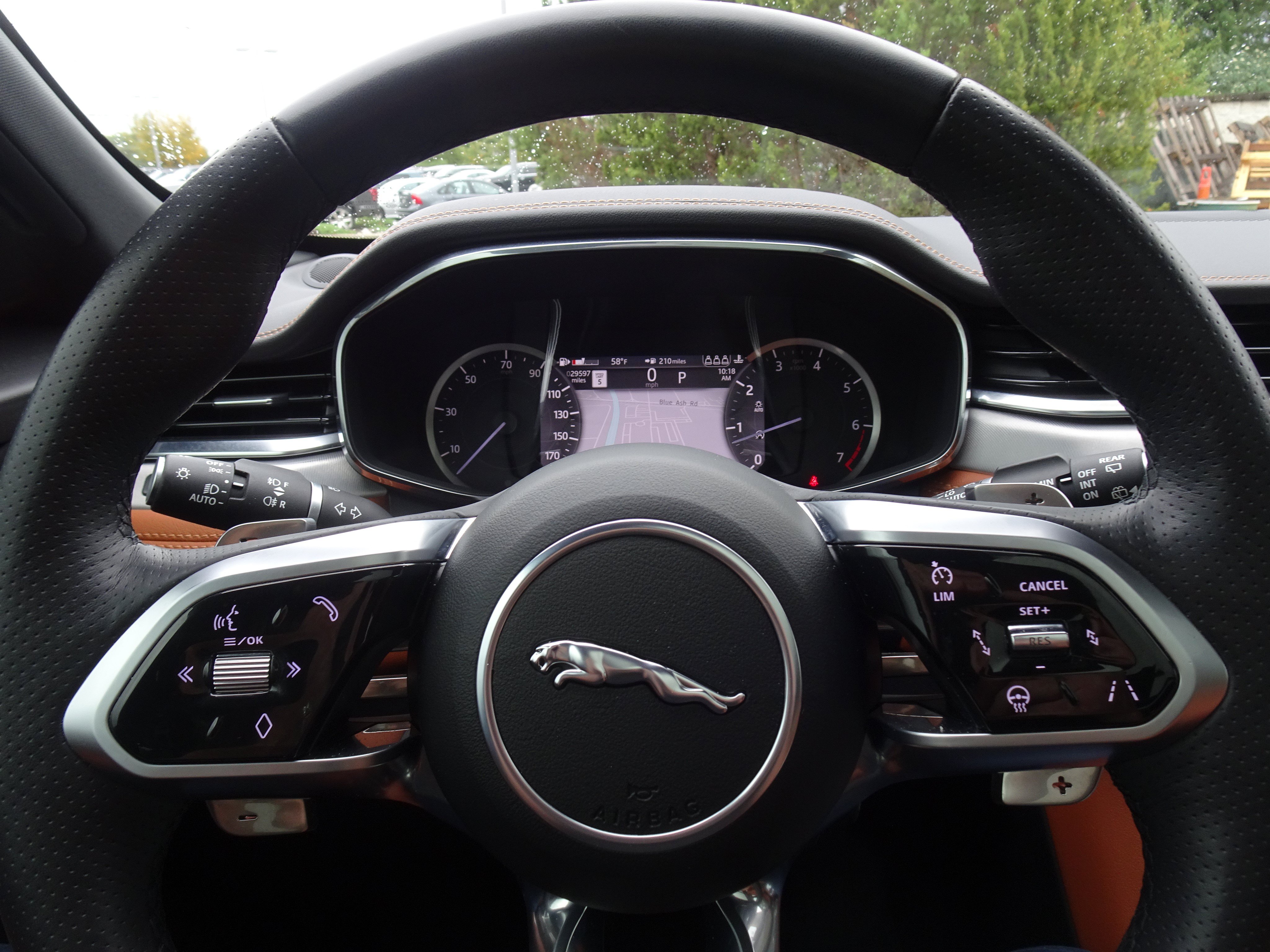 Certified 2023 Jaguar F-PACE R-Dynamic S AWD/4WD image 28
