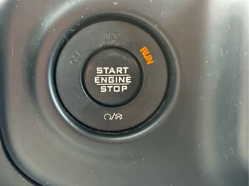 Used 2019 Jeep Wrangler Unlimited Sport S AWD/4WD image 14