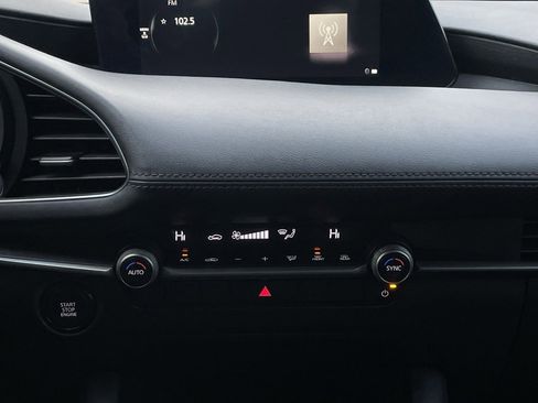 Used 2024 MAZDA MAZDA3 s image 17