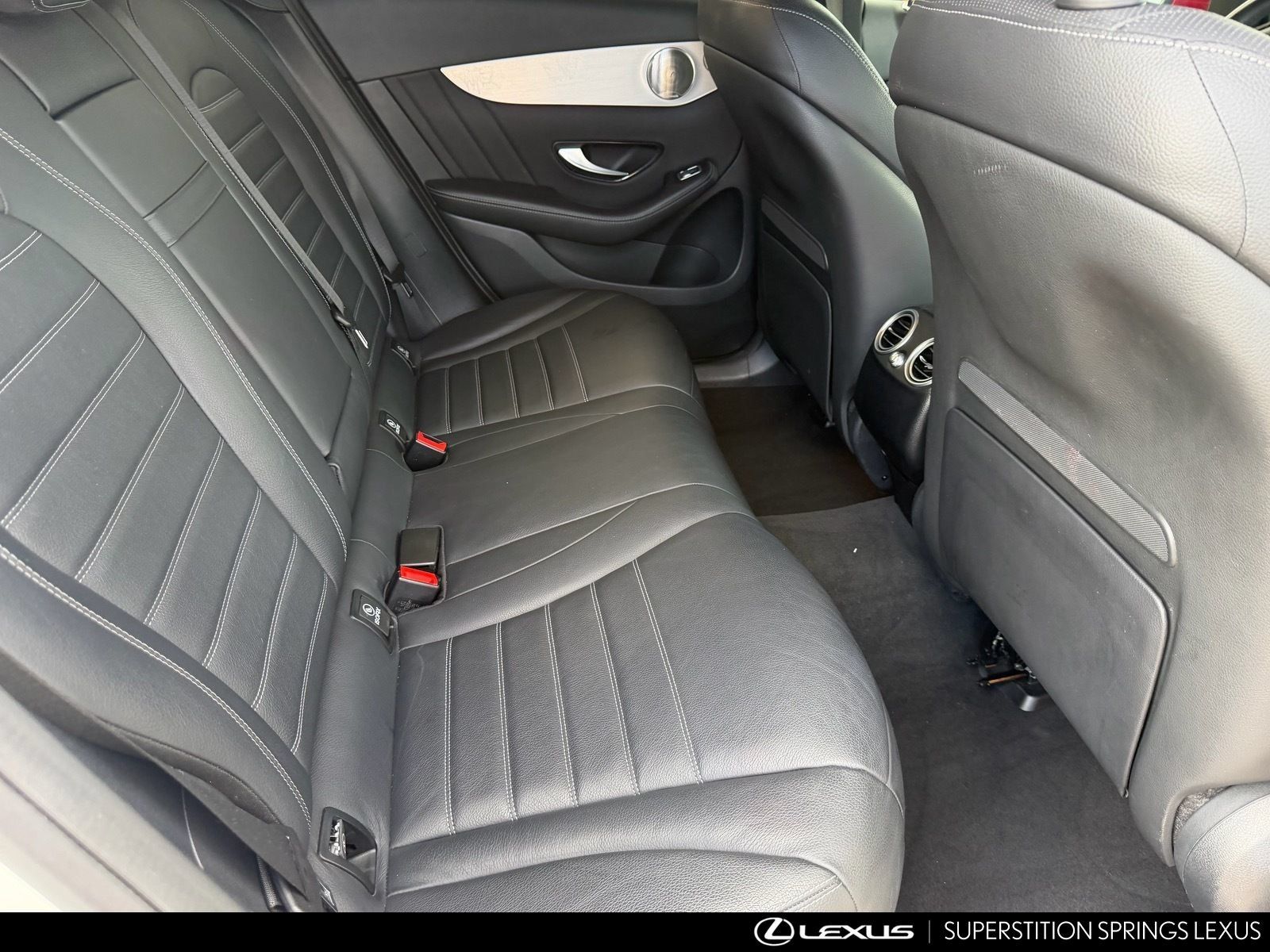 Used 2022 Mercedes-Benz GLC 300 4MATIC image 16