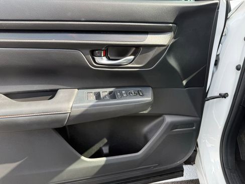 Used 2023 Honda CR-V Sport image 11