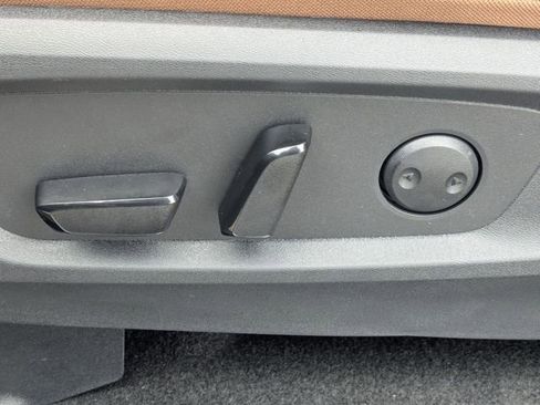 New 2026 Nissan Pathfinder Platinum FWD image 15
