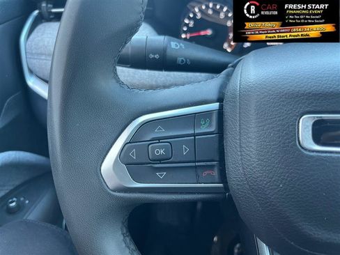 Used 2024 Jeep Compass Latitude AWD/4WD image 23