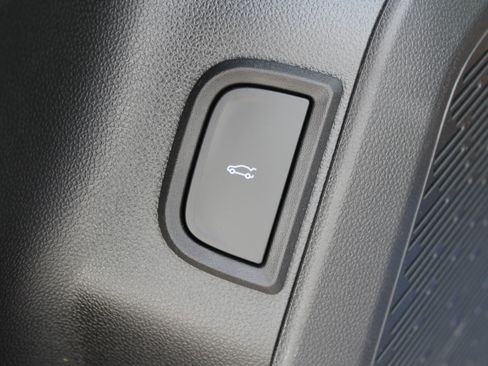 New 2025 GMC Terrain Elevation w/ Elevation Premium Package image 22