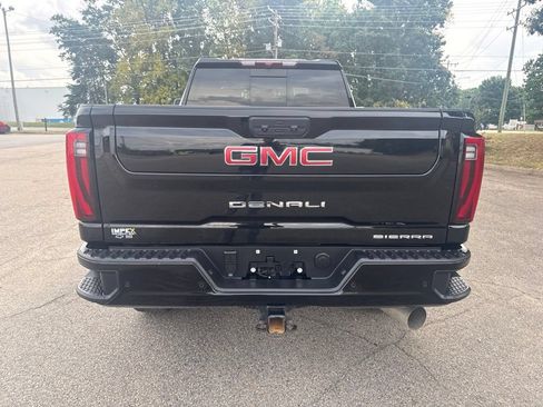 Used 2025 GMC Sierra 2500 Denali AWD/4WD image 4