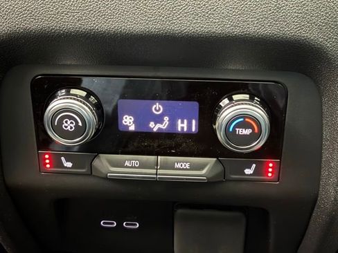 New 2026 GMC Acadia Denali Ultimate AWD/4WD image 9