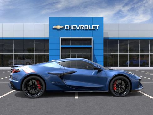 New 2027 Chevrolet Corvette Grand Sport w/ Stealth Interior Trim Package RWD image 7