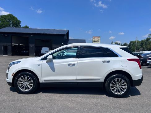 Used 2017 Cadillac XT5 Luxury w/ Driver Awareness Package AWD/4WD image 6