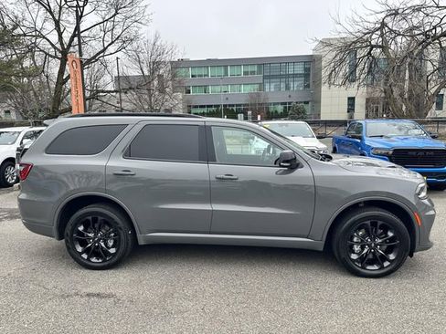 Used 2022 Dodge Durango GT image 2