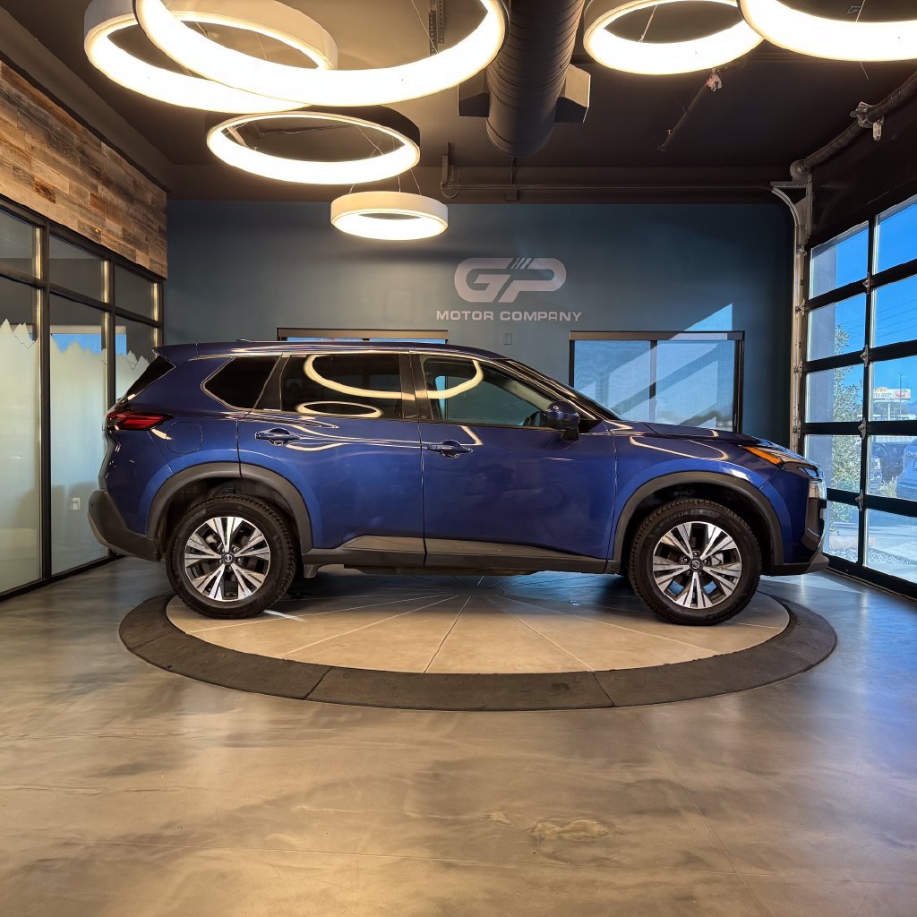 Used 2021 Nissan Rogue SV AWD/4WD image 2