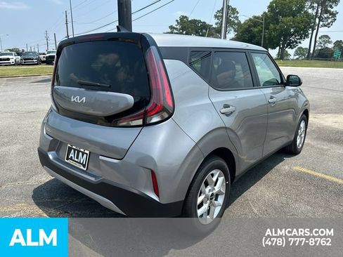 Used 2025 Kia Soul LX w/ LX Technology Package FWD image 5