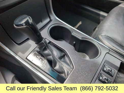 Used 2017 Toyota Camry XLE w/ Convenience Package FWD image 22