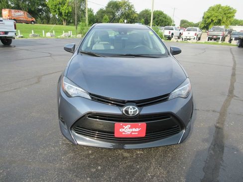 Used 2018 Toyota Corolla LE FWD image 10