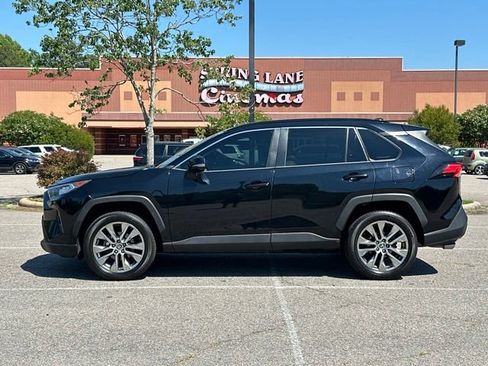 Used 2021 Toyota RAV4 XLE Premium FWD image 2