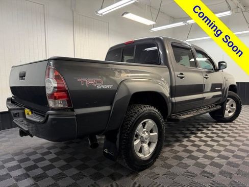 Used 2010 Toyota Tacoma 4x4 Double Cab w/ TRD Sport Pkg image 4