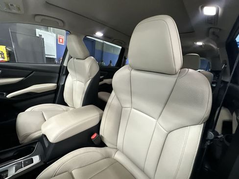 Used 2025 Subaru Ascent Limited AWD/4WD image 14