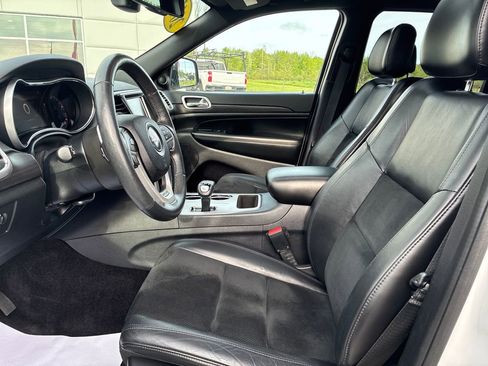 Used 2015 Jeep Grand Cherokee Altitude AWD/4WD image 9