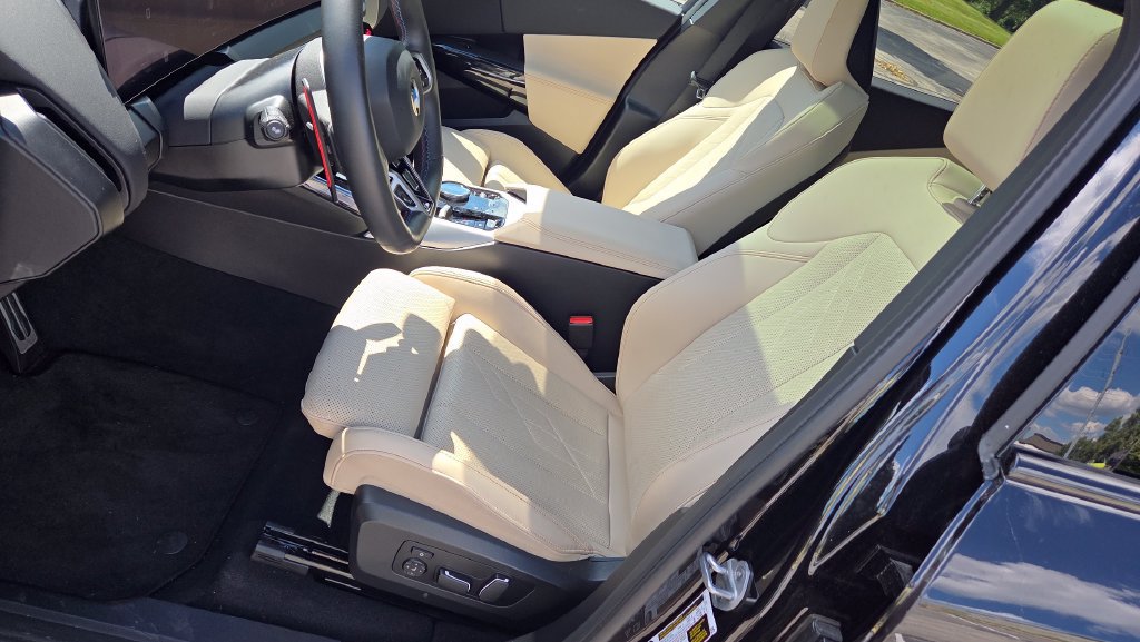 Used 2025 BMW X3 M50 AWD/4WD image 19