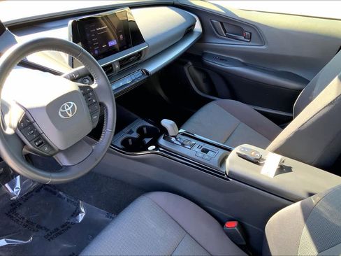 Used 2023 Toyota Prius LE image 15