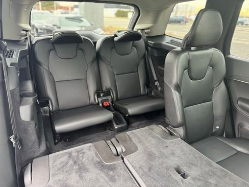 Used 2020 Volvo XC90 T5 Momentum image 22