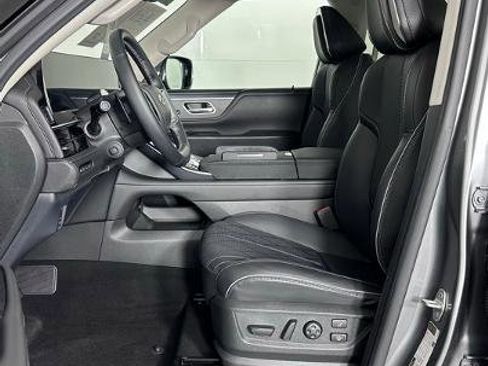 Certified 2025 INFINITI QX80 Sensory image 16