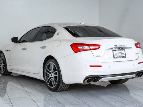 Used 2018 Maserati Ghibli S GranLusso AWD/4WD image 8