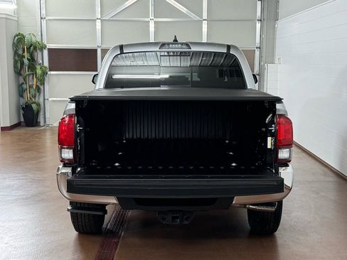 Used 2022 Toyota Tacoma SR5 image 5