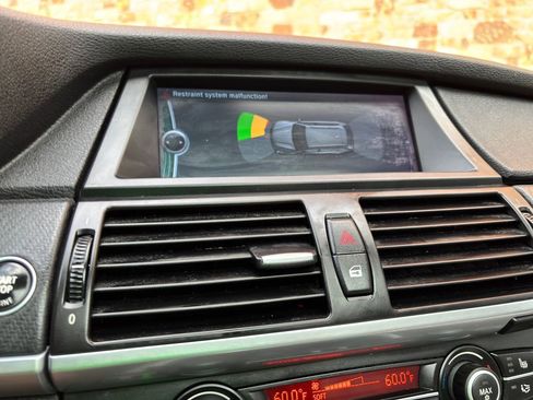 Used 2010 BMW X5 M image 24