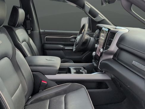 Used 2025 RAM 1500 Laramie AWD/4WD image 30