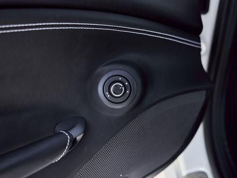 Used 2017 Ferrari 488 GTB image 38