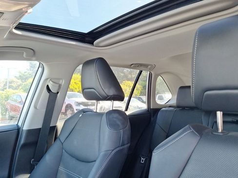 Used 2022 Toyota RAV4 Limited image 13