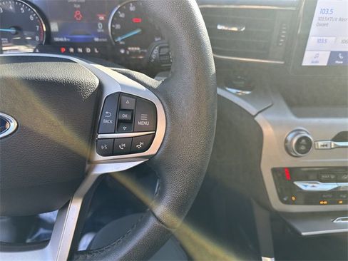 Certified 2022 Ford Explorer XLT w/ Equipment Group 202A image 28