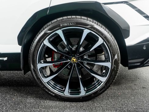 Used 2023 Lamborghini Urus S image 17