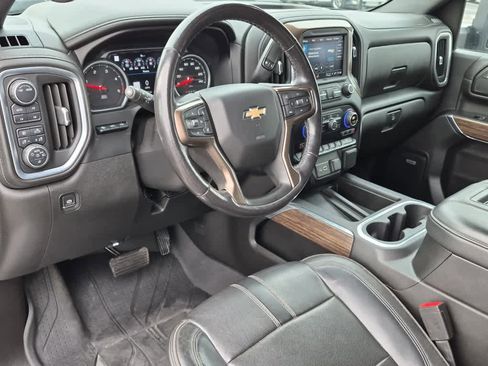 Used 2021 Chevrolet Silverado 2500 High Country w/ Technology Package image 12