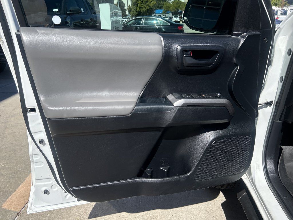 Certified 2017 Toyota Tacoma SR5 w/ Tow Package RWD image 10