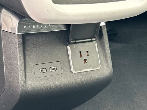 Used 2025 Cadillac Lyriq Sport image 18