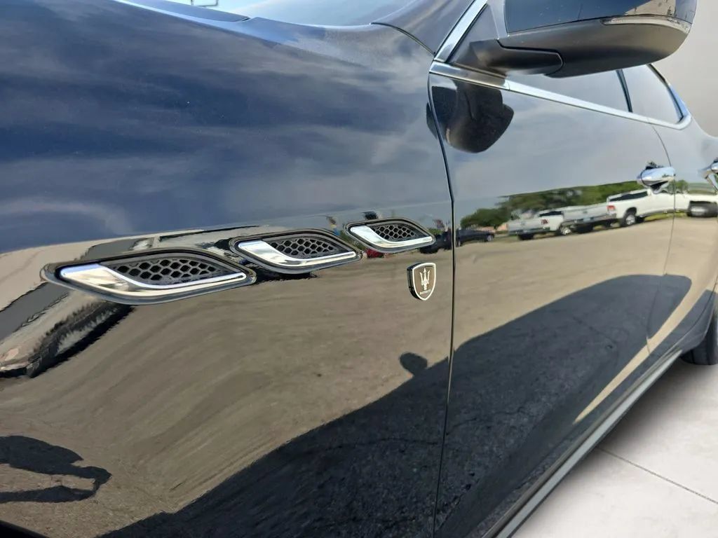 Used 2017 Maserati Ghibli RWD image 31