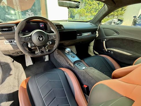 Used 2022 Maserati MC20 Coupe RWD image 6