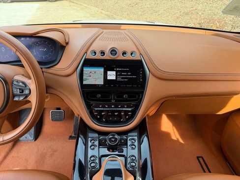 Used 2023 Aston Martin DBX 707 image 10