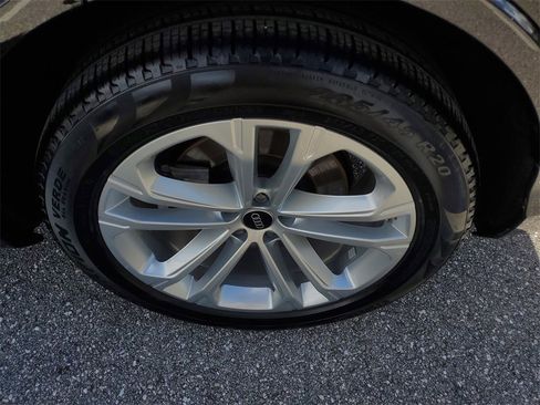 Certified 2025 Audi Q7 3.0T Premium Plus w/ Premium Plus Package image 32