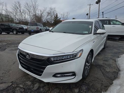 Used 2019 Honda Accord Touring image 1