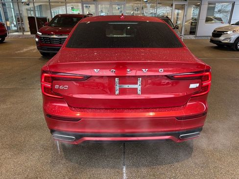 Used 2022 Volvo S60 T8 R-Design Expression w/ Premium Package image 4