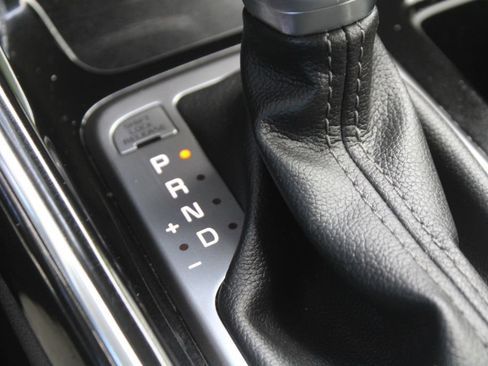 Used 2023 Kia Sorento SX FWD image 36