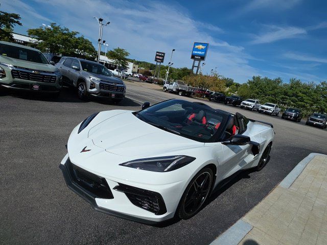 Used 2024 Chevrolet Corvette Stingray Premium Conv w/ Z51 Performance Package RWD image 6