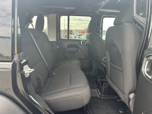 Used 2022 Jeep Wrangler Unlimited Sport w/ Sun And Sound Package AWD/4WD image 14